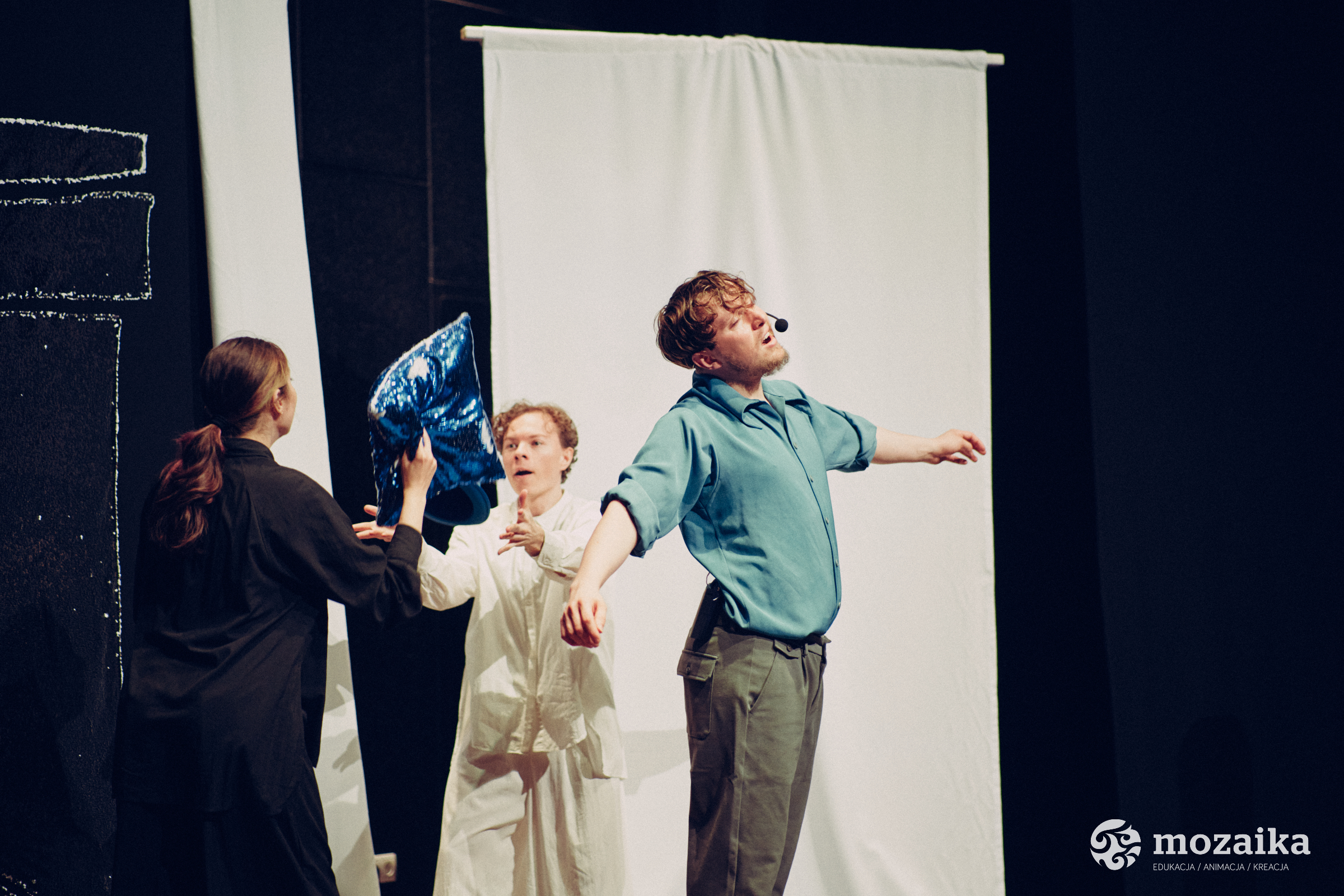 2025_Mozaika_bieli-i-czerni_10-10-25_JanBillert_mniejsze_logotyp_123