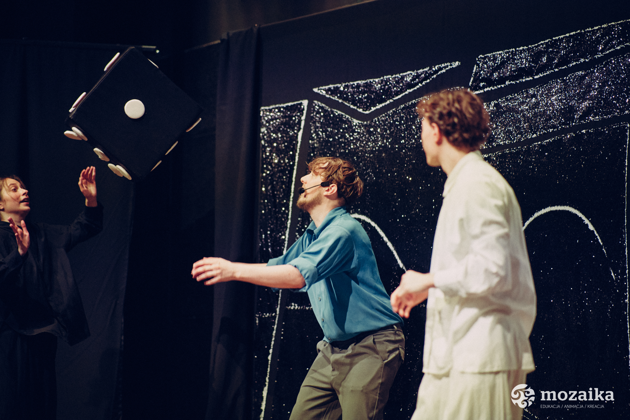 2025_Mozaika_bieli-i-czerni_10-10-25_JanBillert_mniejsze_logotyp_133